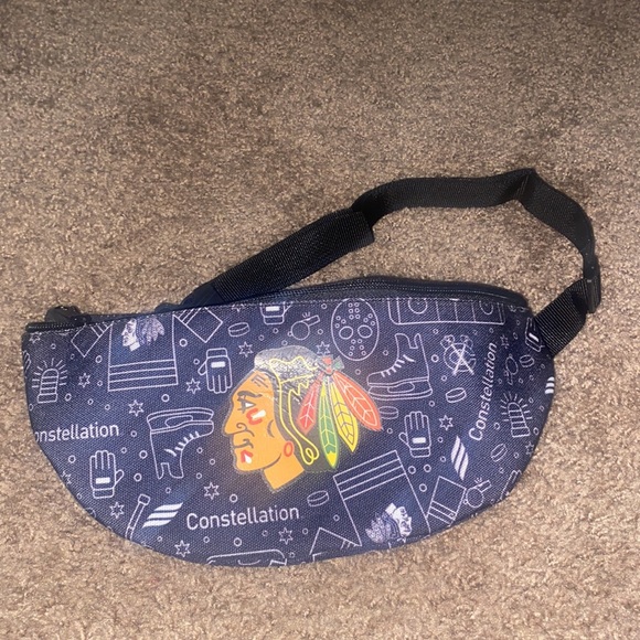 Blackhawks Fanny Pack - Picture 2 of 3